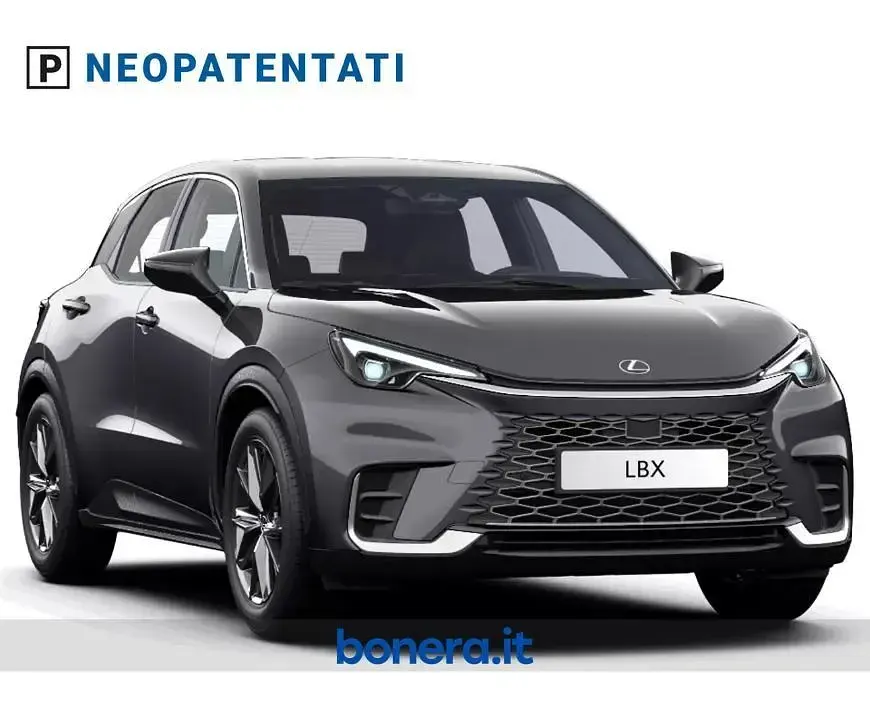 Nuova Lexus LBX 135 CV (99 kW) 2026 Grigio SUV