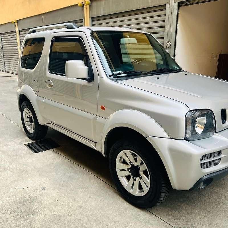 Usata Suzuki Jimny 82 CV (60 kW) 2012 SUV