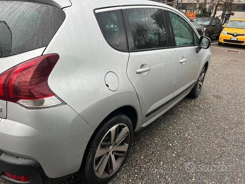 Usata Peugeot 3008 115 CV (84 kW) 2015 Grigio Berlina