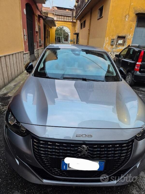 Usata Peugeot 208 101 CV (74 kW) 2022 Grigio Utilitaria