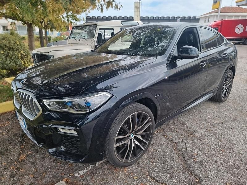 Usata BMW X6 M M Sport 339 CV (249 kW) 2022 Blu SUV