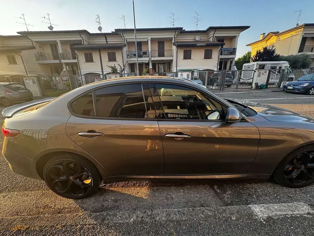 Usata Alfa Romeo Giulia Business Launch Edition 150 CV (110 kW) 2018 Berlina