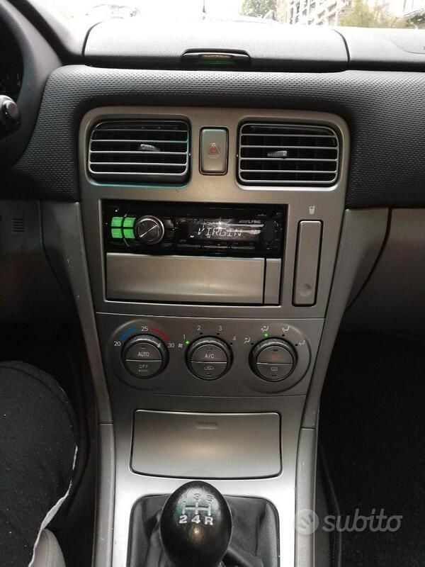 Usata Subaru Forester 125 CV (91 kW) 2003 Nero SUV