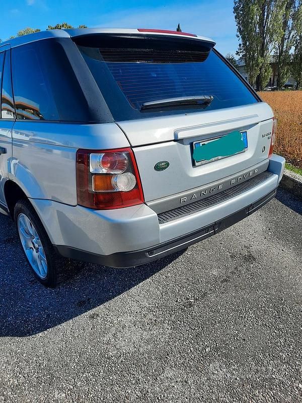 Second-hand Land Rover Range Rover Sport 190 CP (139 kW) 2008 Gri SUV