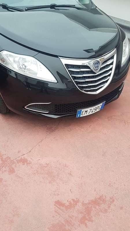 Usata Lancia Ypsilon Silver 69 CV (50 kW) 2012 Utilitaria