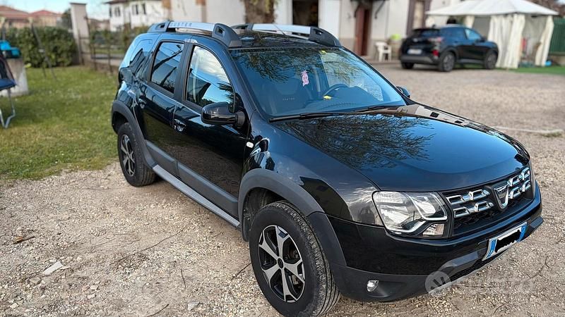 Usata Dacia Duster 110 CV (80 kW) 2017 Nero SUV