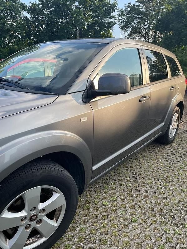 Usata Fiat Freemont 140 CV (102 kW) 2012 Grigio SUV