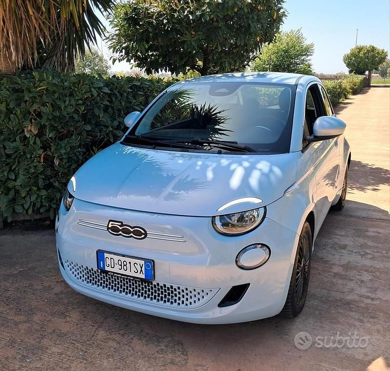 Gebraucht Fiat 500e Icon 86 kW (118 PS) 2020 Blau Limousine