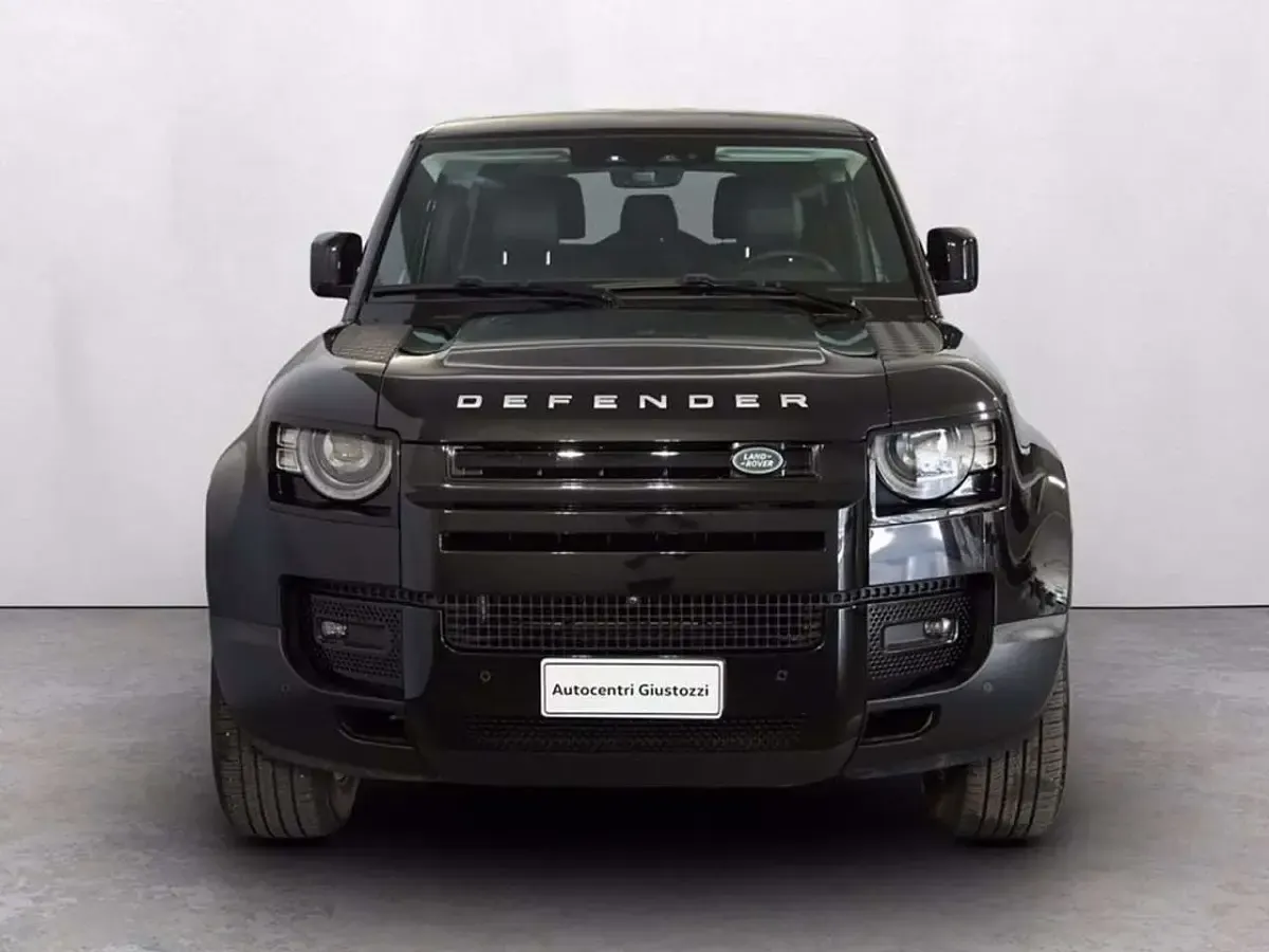Usata Land Rover Defender SE Dynamic 200 CV (147 kW) 2023 Grigio SUV