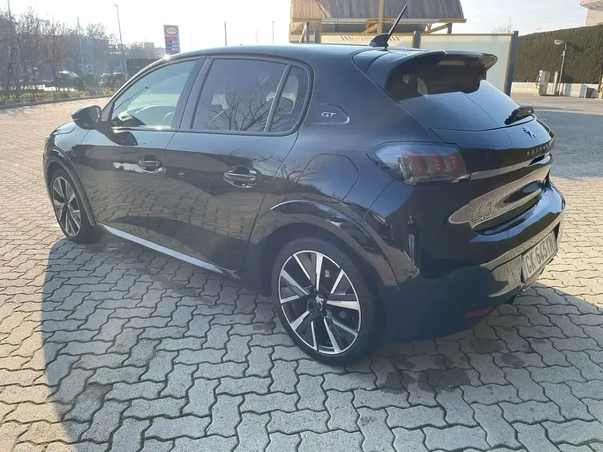 Usata Peugeot 208 GT 131 CV (96 kW) 2022 Nero Utilitaria