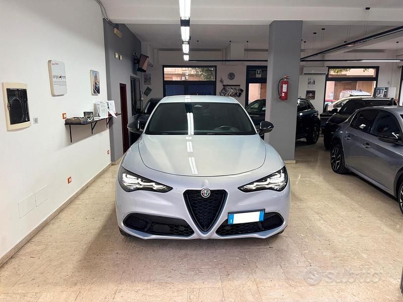 Usata Alfa Romeo Stelvio Veloce 210 CV (154 kW) 2024 Grigio SUV