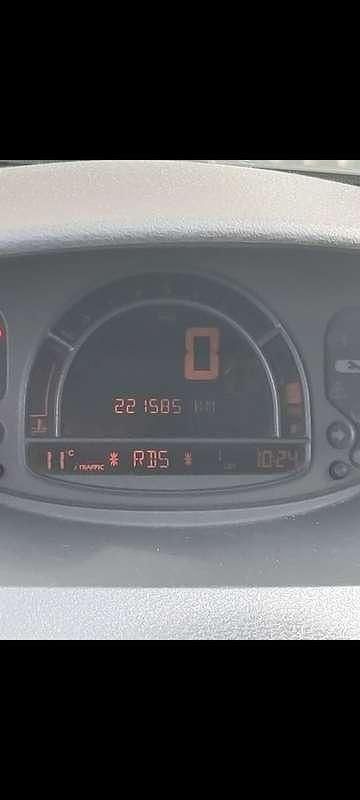 Käytetty Renault Modus Dynamique 82 HP (60 kW) 2005 Punainen Tila-auto