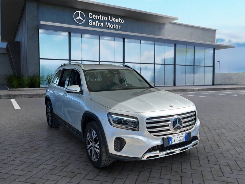 Usata Mercedes GLB180 Advanced 116 CV (85 kW) 2024 Argento iridio SUV