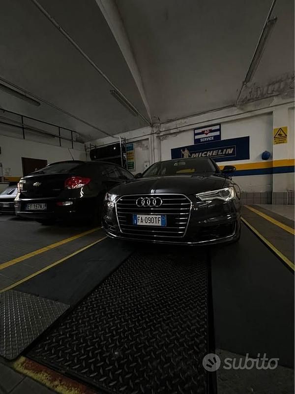 Usata Audi A6 Business 272 CV (200 kW) 2015 Grigio Station wagon