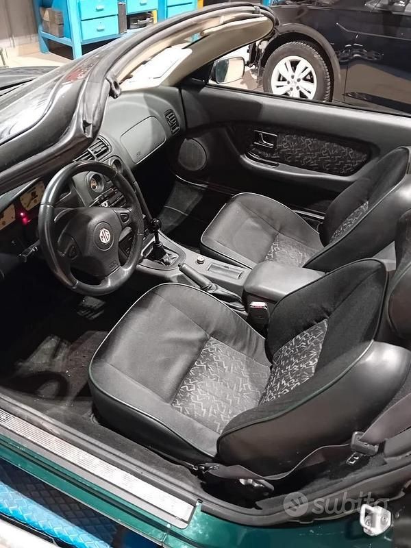 Usata MG F 120 CV (88 kW) 1995 Verde Cabrio