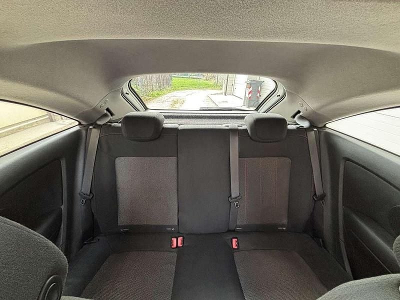 Usata Opel Corsa Sport 90 CV (66 kW) 2008 Berlina