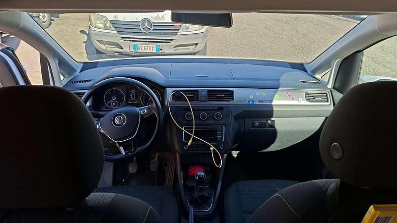 Usata VW Caddy 102 CV (75 kW) 2018 Bianco Monovolume