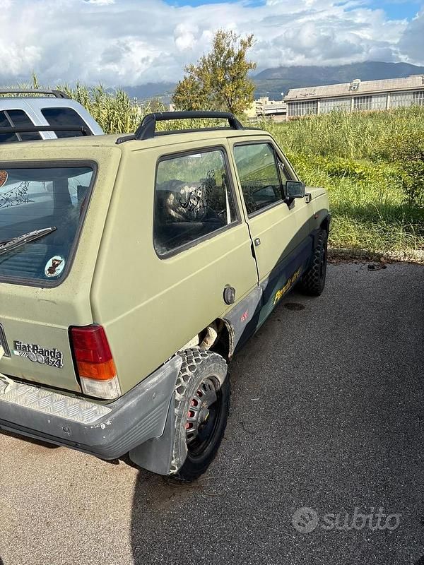 Usata Fiat Panda 4x4 48 CV (35 kW) 1985 Verde Utilitaria