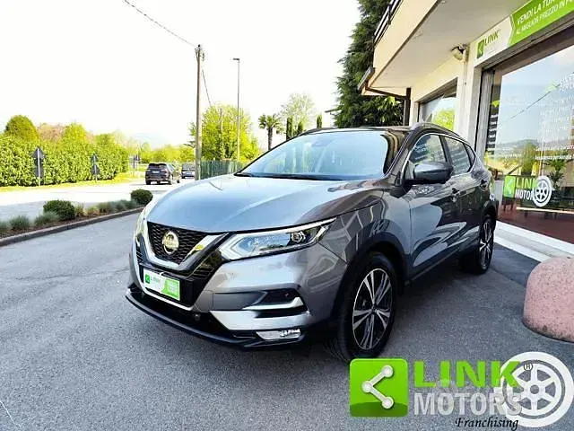 Usata Nissan Qashqai N-Connecta 150 CV (110 kW) 2020 Grigio SUV