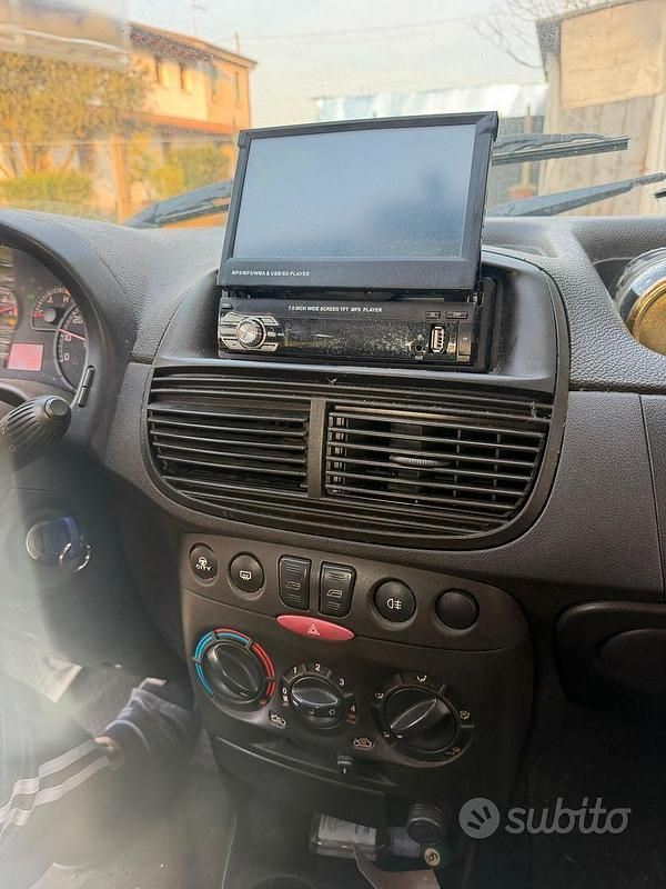 Usata Fiat Punto 2004 Grigio Utilitaria