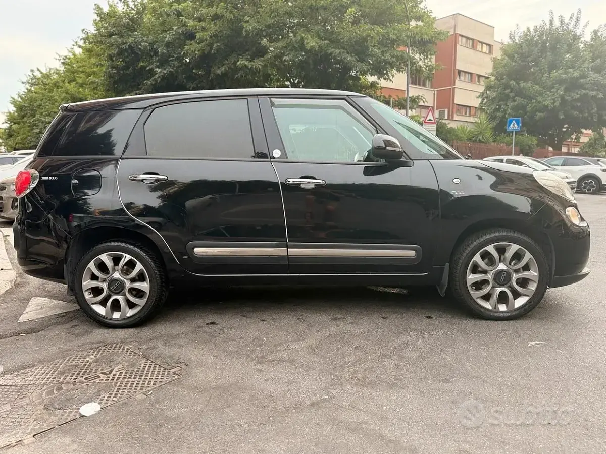 Usata Fiat 500L Living 80 CV (58 kW) 2014 Nero Monovolume