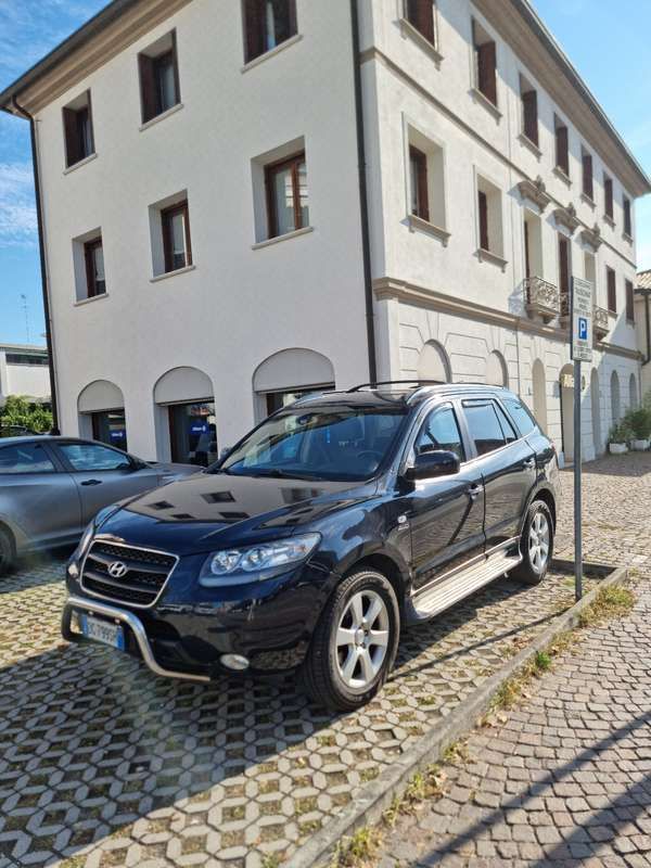 Nero Usata 2007 Hyundai Santa Fe GLS SUV | 4500 € (Buon prezzo) - Immagine 1/4