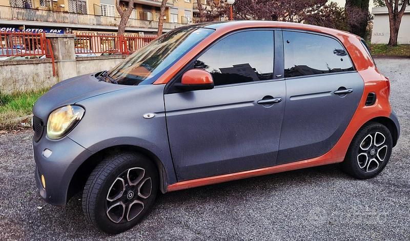 Usata 2017 Smart ForFour Utilitaria | 12.300 € - Immagine 1/4