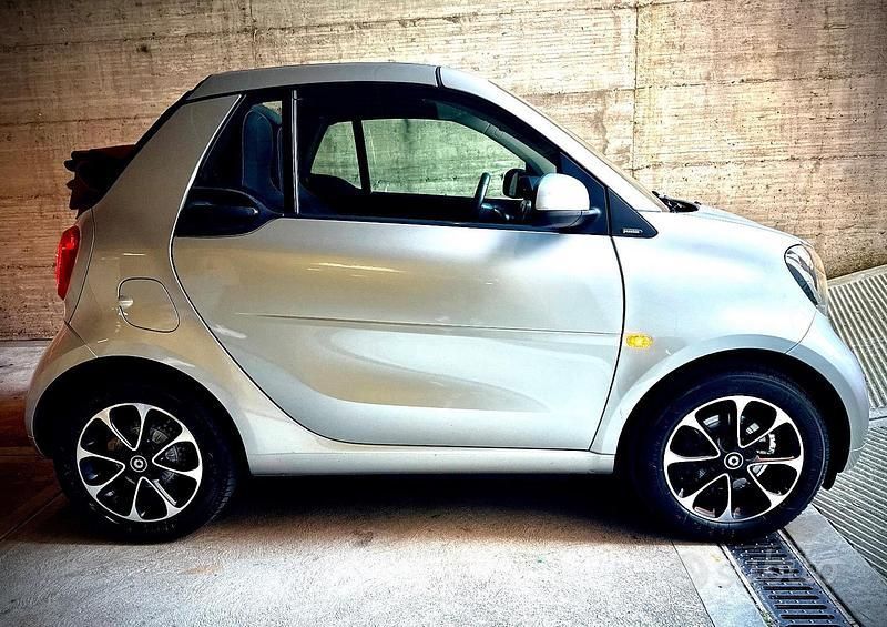 Usata 2017 Smart ForTwo Cabrio Cabrio | 8000 € - Immagine 1/4