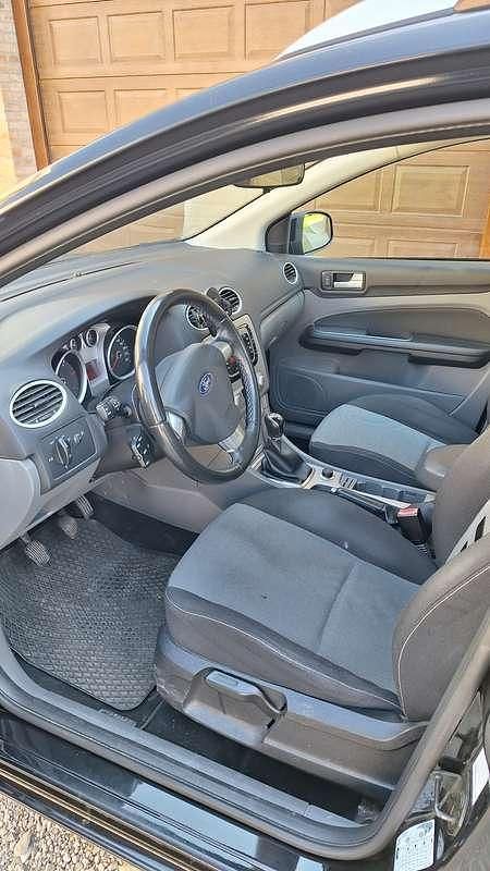 Usata Ford Focus Style 109 CV (80 kW) 2011 Nero Station wagon