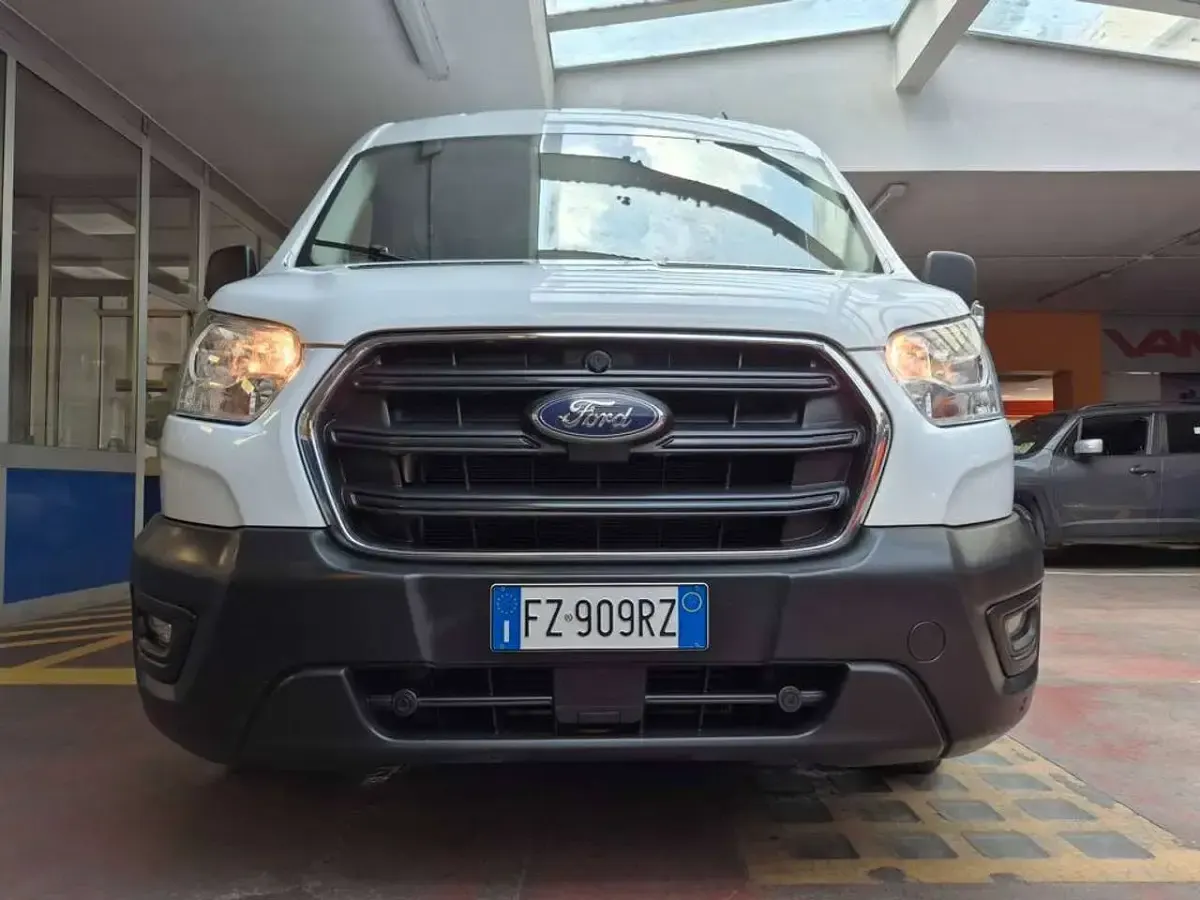Usata Ford Transit Trend 131 CV (96 kW) 2019 Bianco pastello Furgone