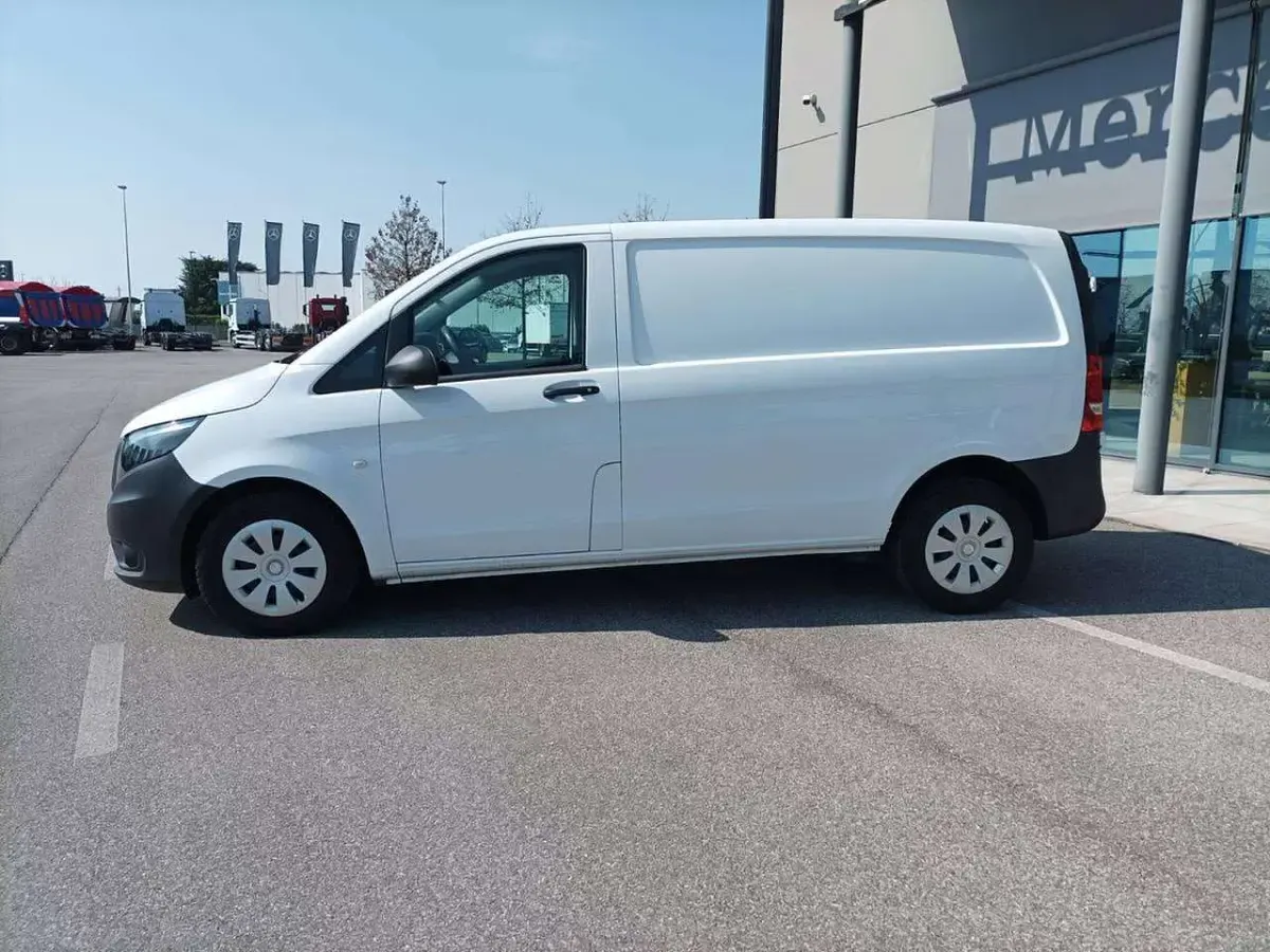 Usata Mercedes Vito 136 CV (100 kW) 2021 Bianco artico Furgone