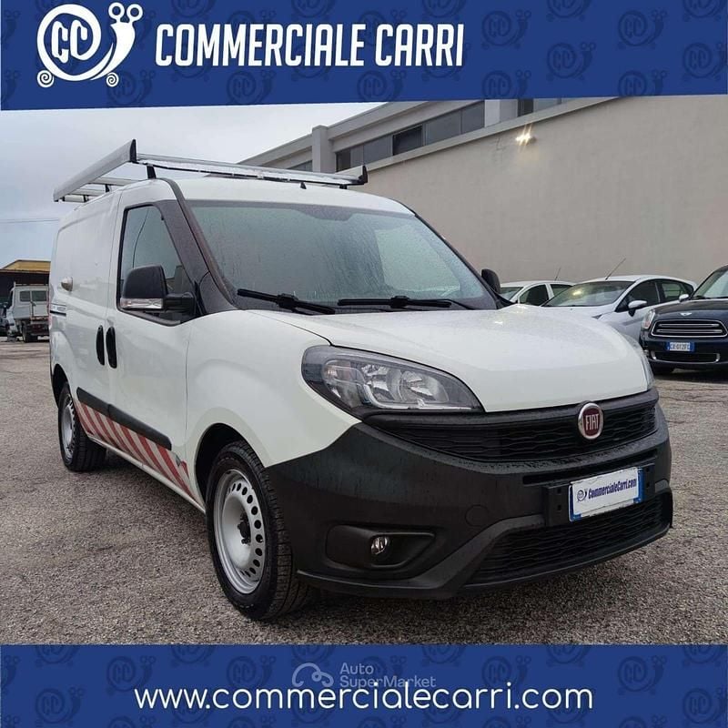 Usata Fiat Doblò 105 CV (77 kW) 2020 Bianco Monovolume