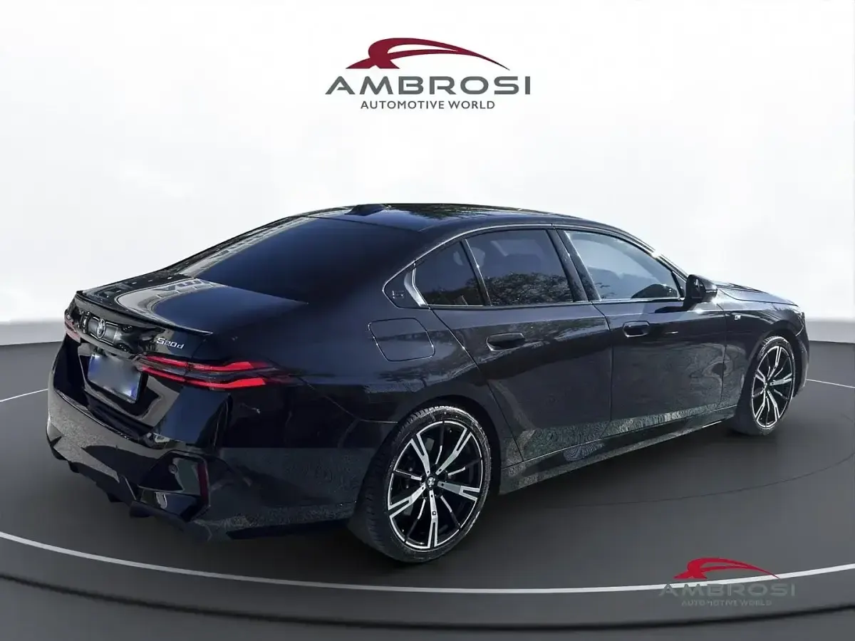 Usata BMW 520 M Sport 197 CV (144 kW) 2025 Nero Station wagon