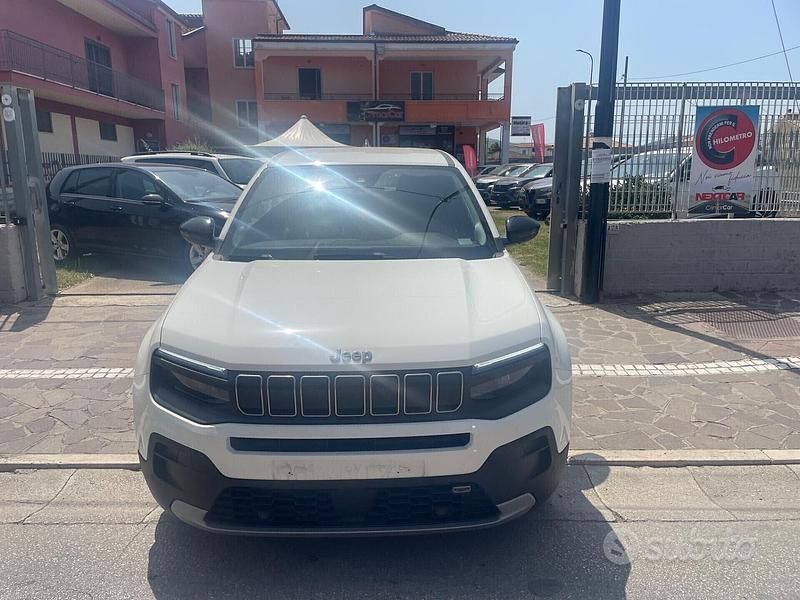 Usata Jeep Avenger Altitude 101 CV (74 kW) 2024 Bianco SUV