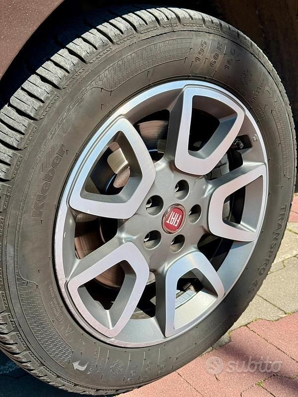 Usata Fiat Doblò Trekking 120 CV (88 kW) 2018 Marrone Monovolume