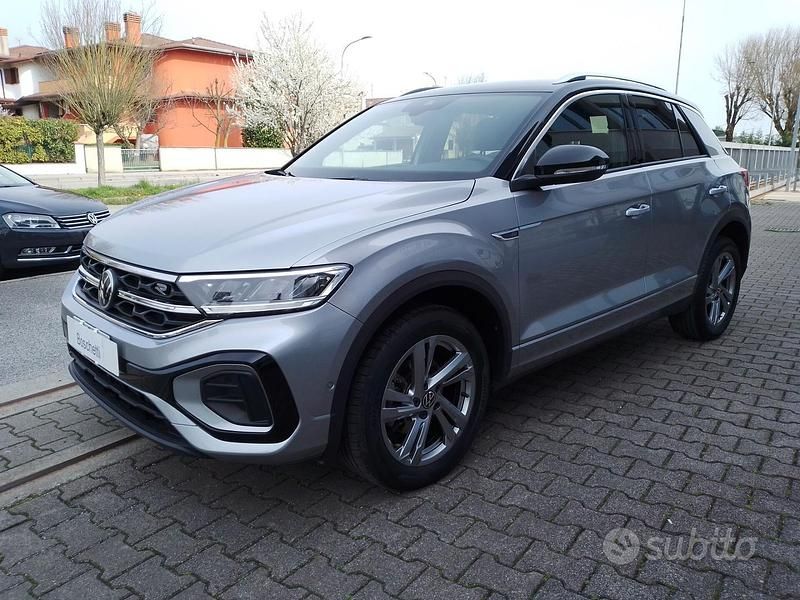 Usata VW T-Roc R-line 149 CV (109 kW) 2022 Grigio SUV