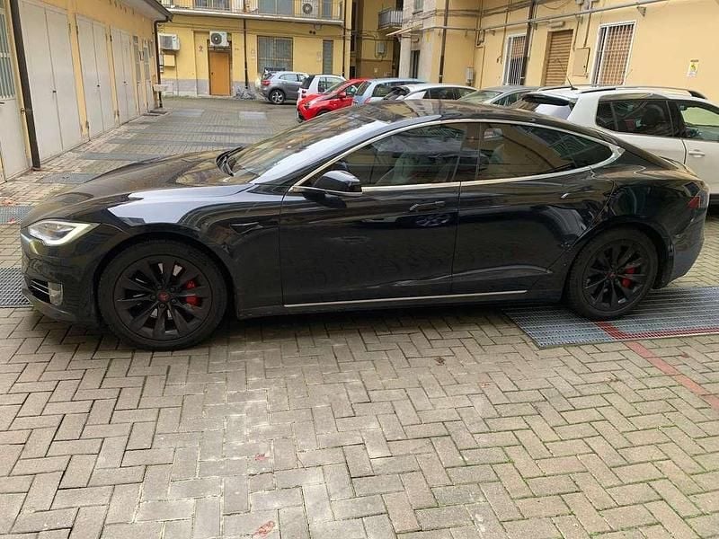 Usata Tesla Model S 135 kW (184 CV) 2017 Nero Utilitaria