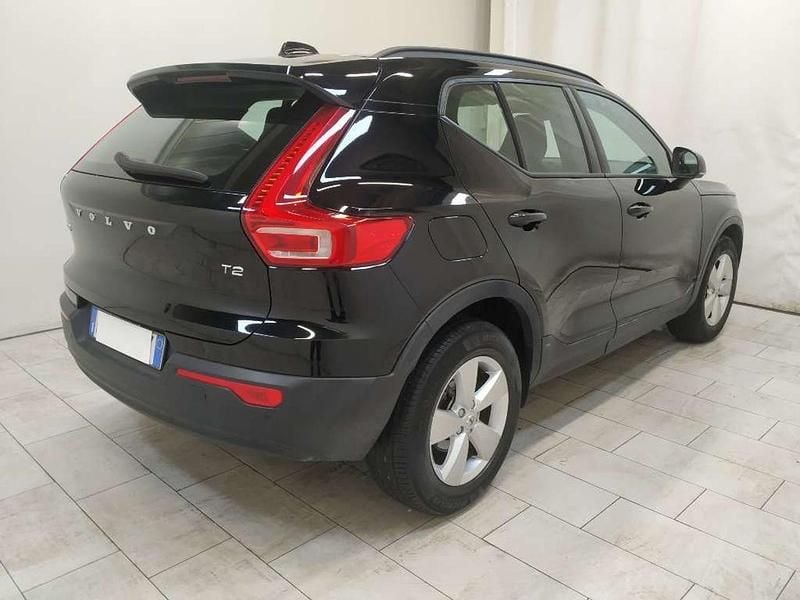 Usata Volvo XC40 Momentum 129 CV (94 kW) 2021 Nero SUV