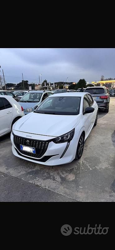 Usata Peugeot 208 2021 Bianco Utilitaria