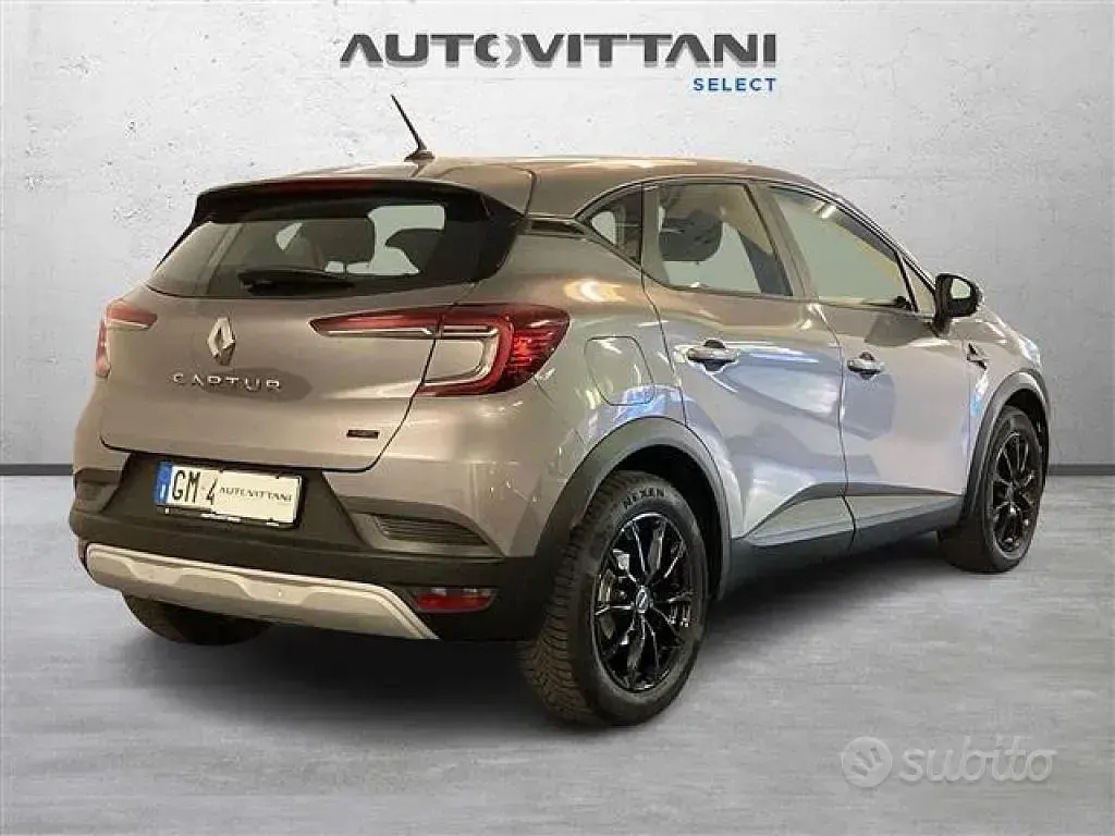 Gebraucht Renault Captur Equilibre 145 PS (106 kW) 2023 Grau SUV