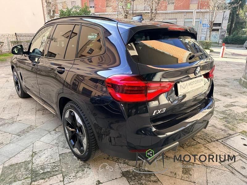 Usata BMW iX3 Impressive 80 kW (109 CV) 2021 Nero SUV