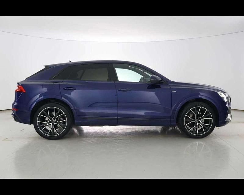 Usata Audi Q8 Sport 286 CV (210 kW) 2023 Blu SUV