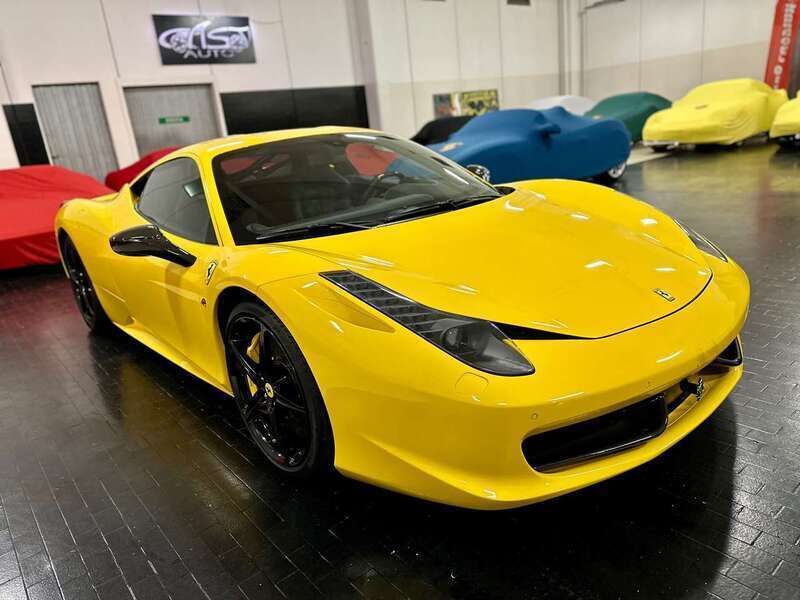 Usata Ferrari 458 570 CV (419 kW) 2011 Giallo Coupé