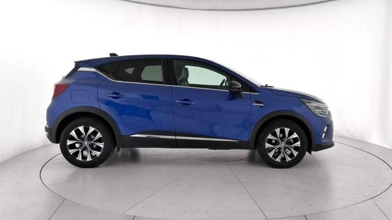 Usata Renault Captur Intens 101 CV (74 kW) 2022 Blu iron SUV