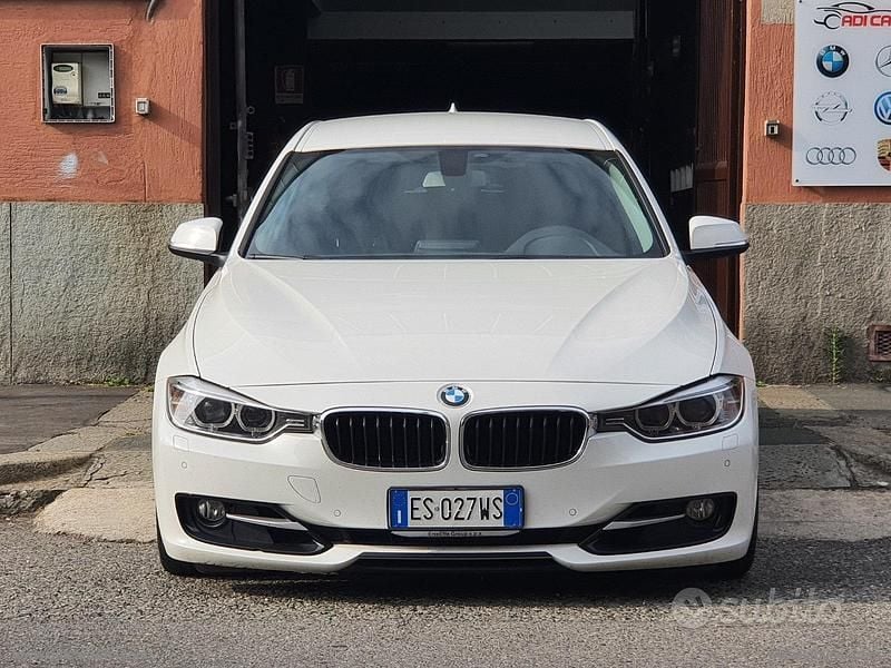 Usata BMW 330 Sport Line 258 CV (189 kW) 2014 Bianco Station wagon