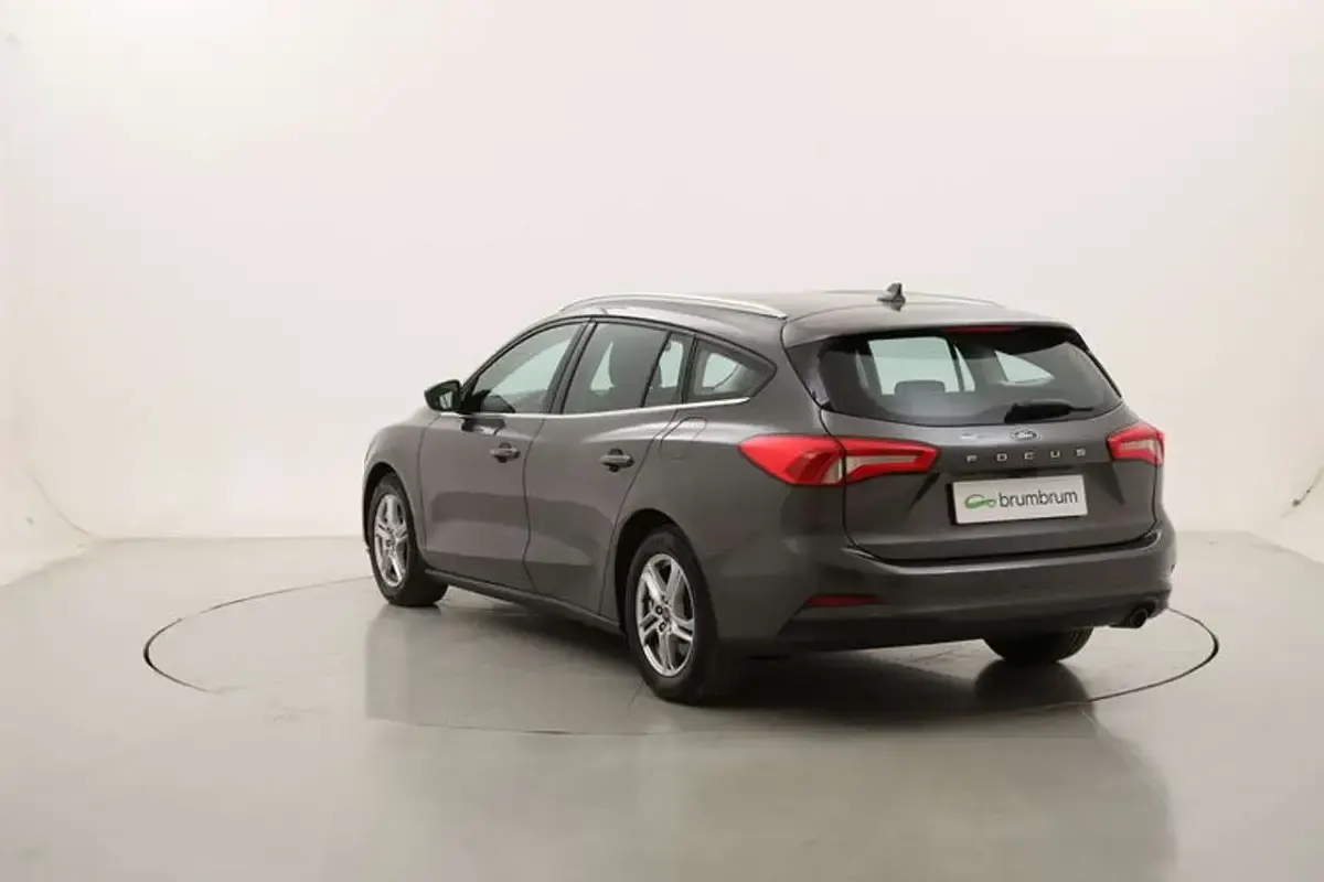 Usata Ford Focus Business Edition 120 CV (88 kW) 2021 Grigio Station wagon