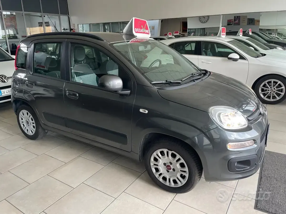 Usata Fiat Panda Lounge 69 CV (50 kW) 2019 Grigio Utilitaria