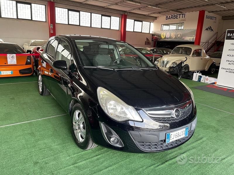 Usata Opel Corsa 95 CV (69 kW) 2012 Nero Utilitaria