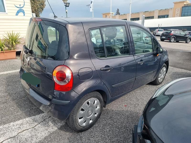 Usata Renault Modus Dynamique 75 CV (55 kW) 2005 Grigio Monovolume