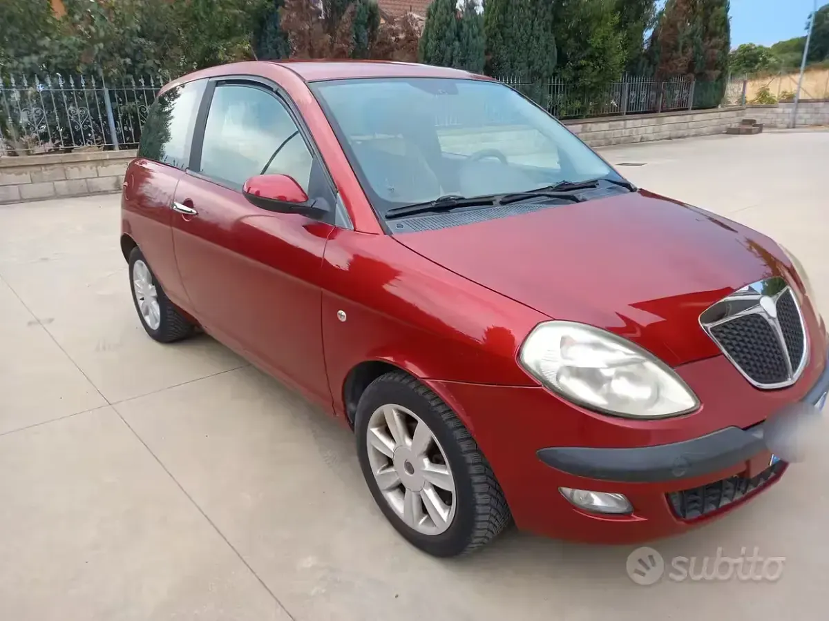 Usata Lancia Ypsilon 95 CV (69 kW) 2003 Utilitaria